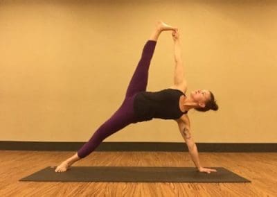 Discover the Transformative Power of Modified Side Plank (Vasishtasana)